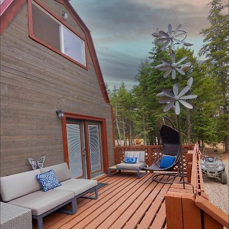 Charming Blue Farmhouse Cabin Duck Creek Village Екстер'єр фото