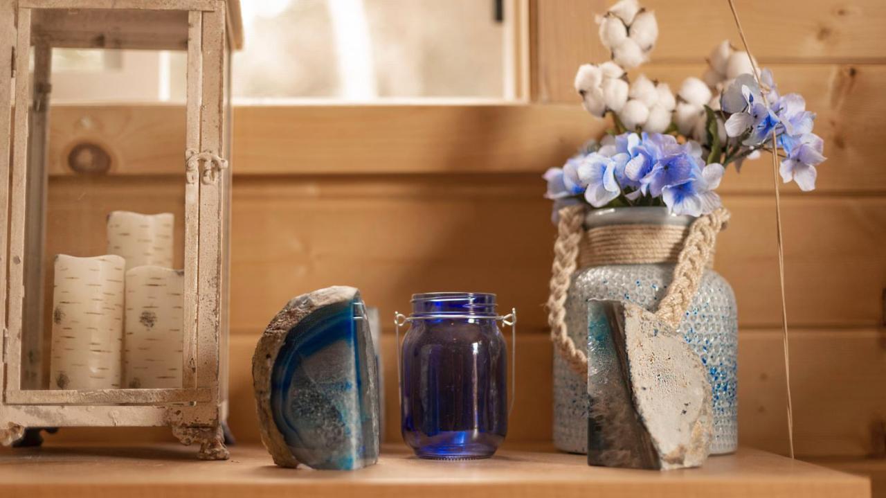 Charming Blue Farmhouse Cabin Duck Creek Village Екстер'єр фото