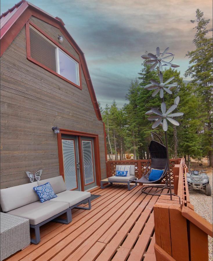 Charming Blue Farmhouse Cabin Duck Creek Village Екстер'єр фото